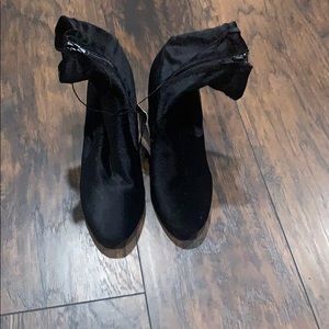 Black ankle boots size 8